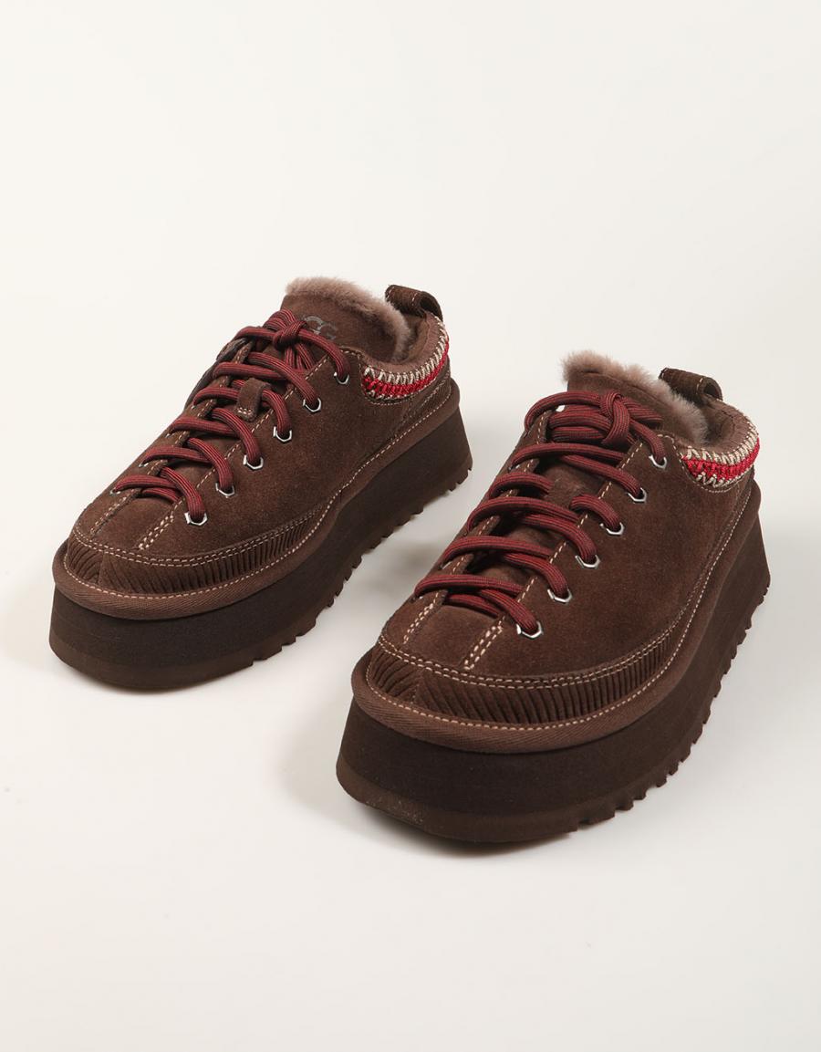 ZUECOS UGG HERITAGE LACE BURNT CEDAR 1180361 en color Marron