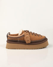 ZUECOS UGG HERITAGE LACE CHESNUT 1180361 en color Cuero