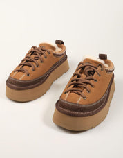 ZUECOS UGG HERITAGE LACE CHESNUT 1180361 en color Cuero
