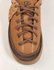 ZUECOS UGG HERITAGE LACE CHESNUT 1180361 en color Cuero