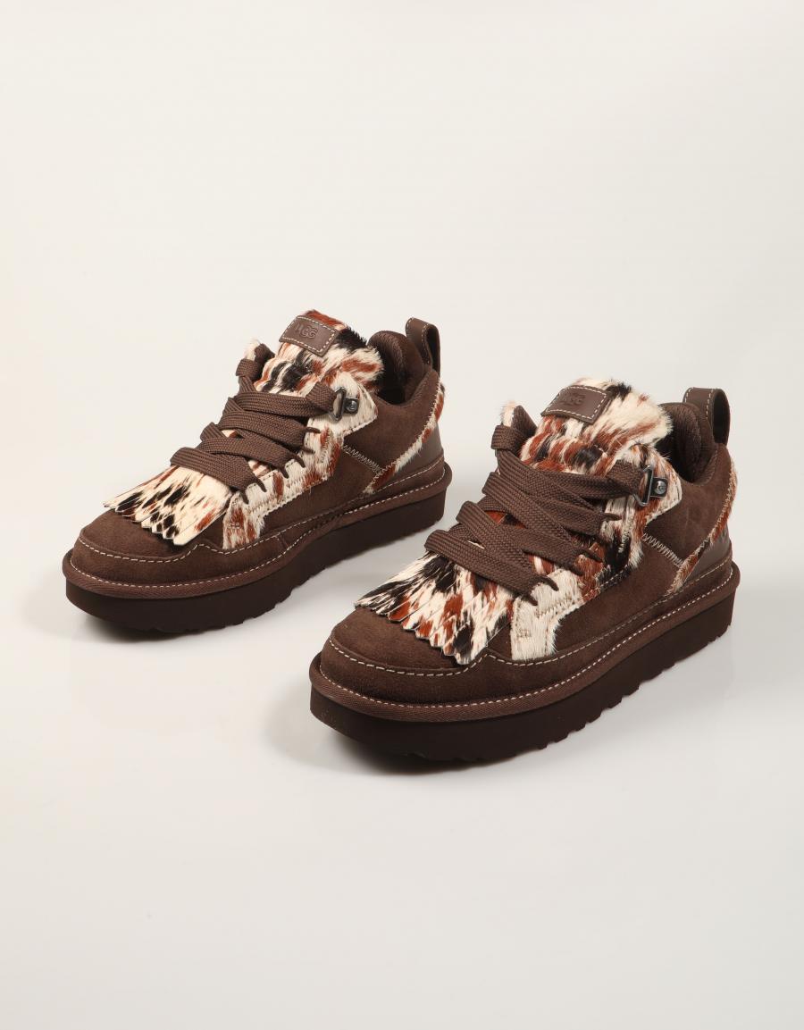 ZAPATILLAS UGG LOWMEL BURNT CEDAR 1180311 en color Marron