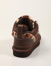 ZAPATILLAS UGG LOWMEL BURNT CEDAR 1180311 en color Marron