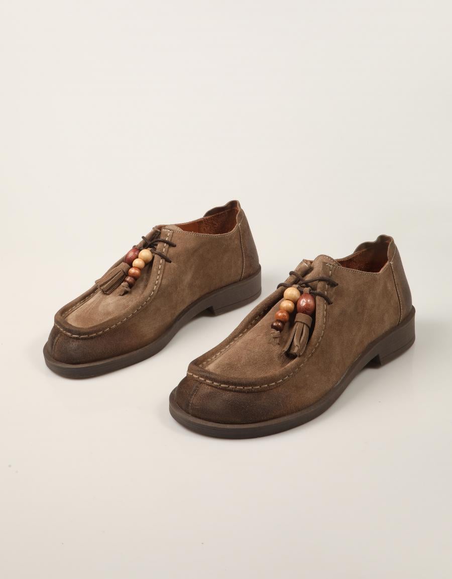 ZAPATOS SPORT REBECCA HOPE WALLABEE SUGUERO SUEDE-TAUPE en color Beige
