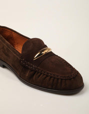 MOCASINES REBECCA HOPE MOCASIN CHAPA BITTER-BROWN en color Marron