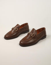 MOCASINES REBECCA HOPE MOCASIN ESTRIBO TAN en color Cuero