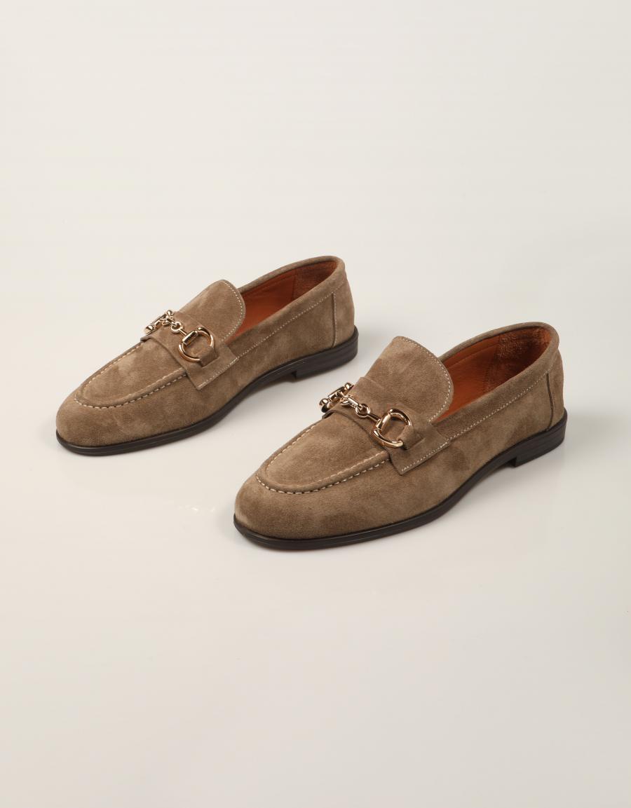 MOCASINES REBECCA HOPE MOCASIN ESTRIBO SUGUERO-TAUPE en color Taupe