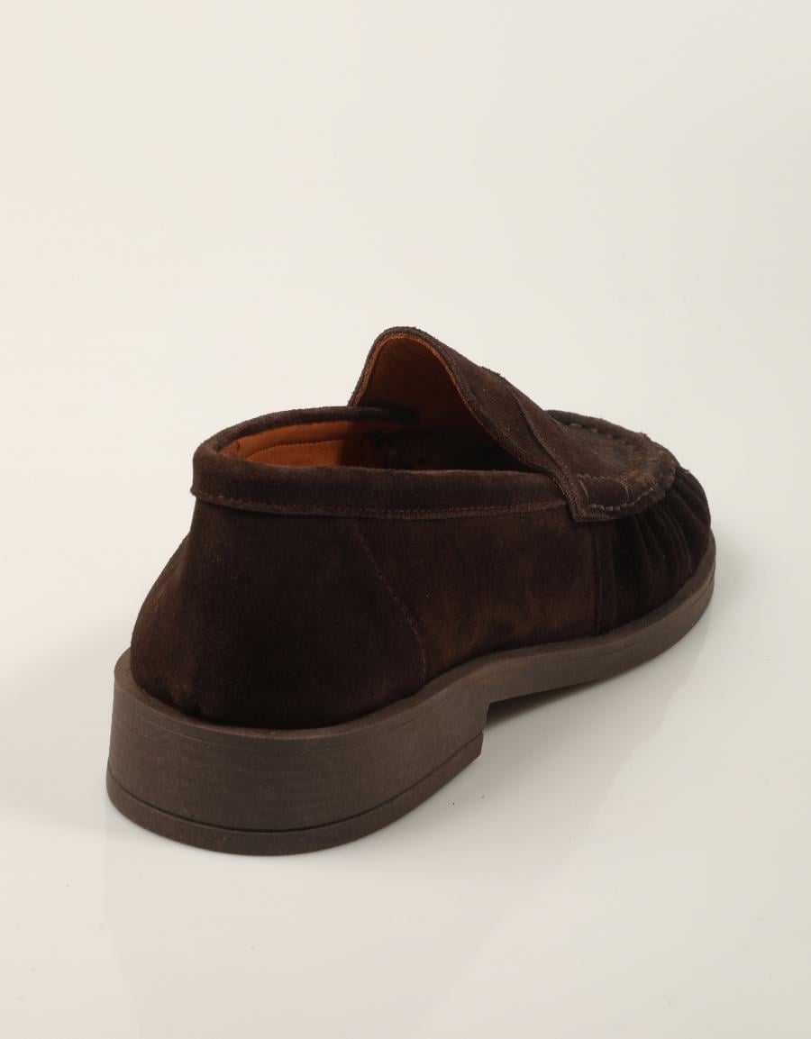 MOCASINES REBECCA HOPE MOCASIN BITTER SUEDE-BROWN en color Marron