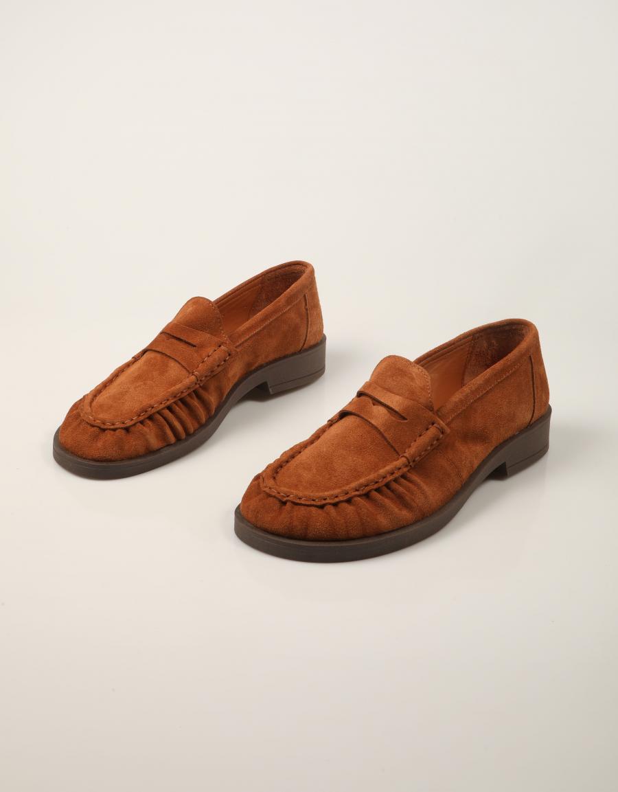 MOCASINES REBECCA HOPE MOCASIN COGNAC SUEDE en color Cuero