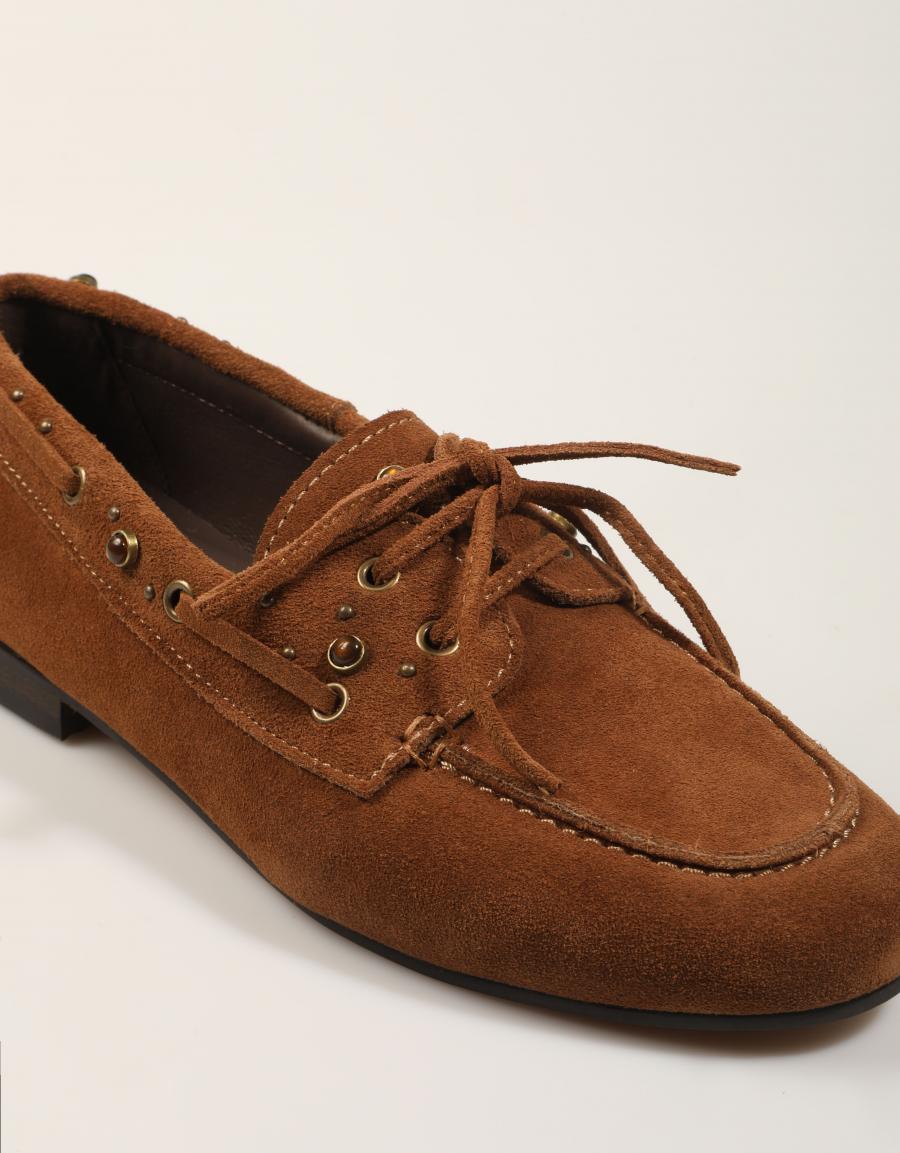 NAUTICOS TOP 3 NAUTICO CAMEL en color Cuero