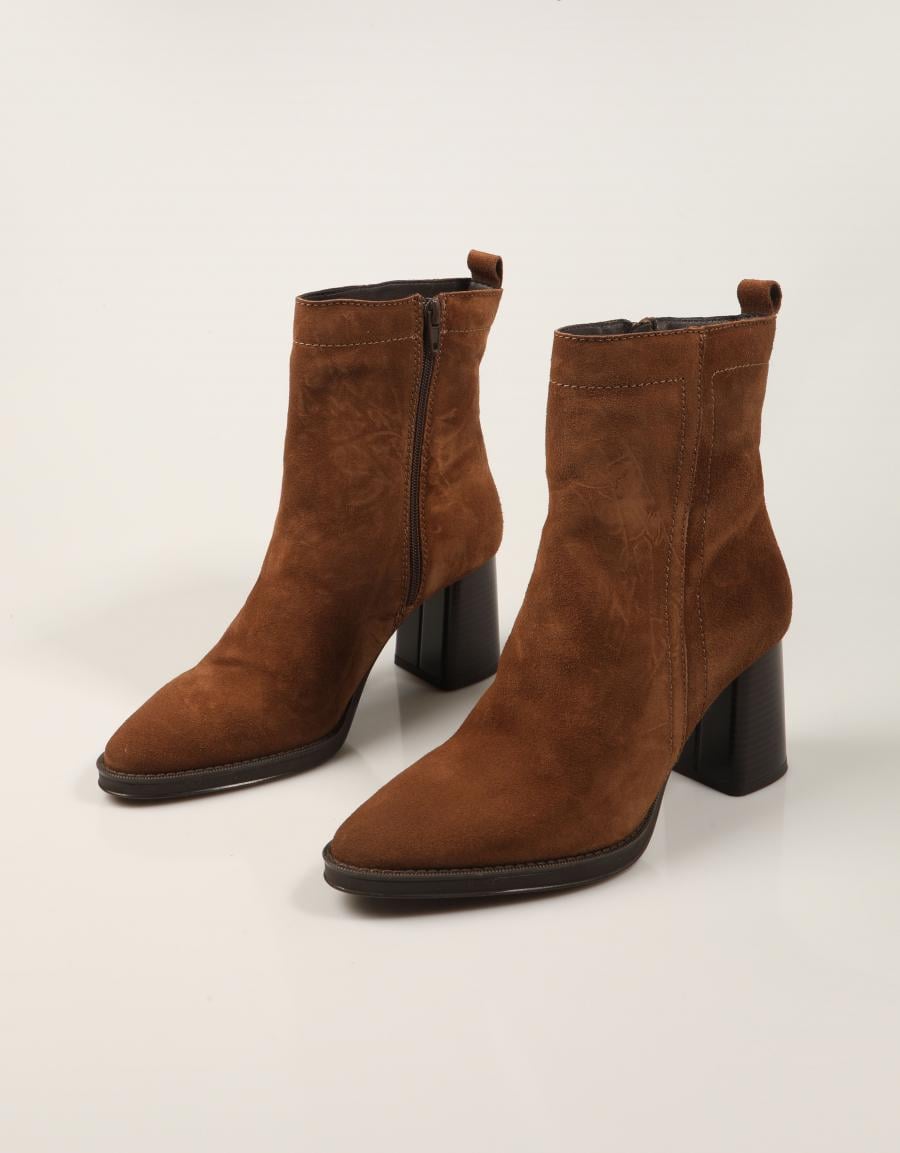 BOTINES VEXED MELOXO SERRAJE MARRON en color Marron
