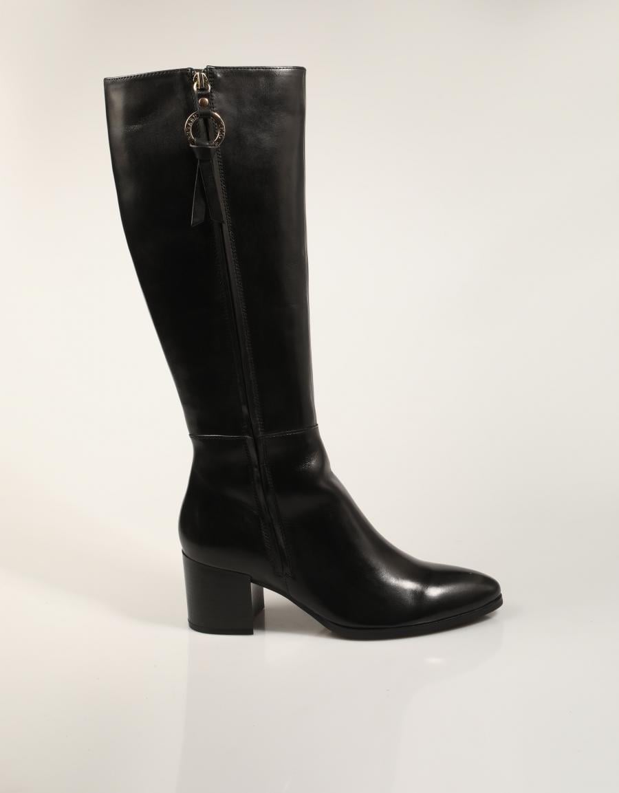 BOTAS REGARDE LE CIEL TAYLOR F26 16 DELICE BLACK en color Negro