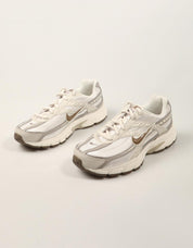 ZAPATILLAS NIKE INITIATOR BEIGE IB4339 en color Beige