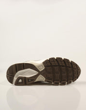 ZAPATILLAS NIKE INITIATOR BEIGE IB4339 en color Beige