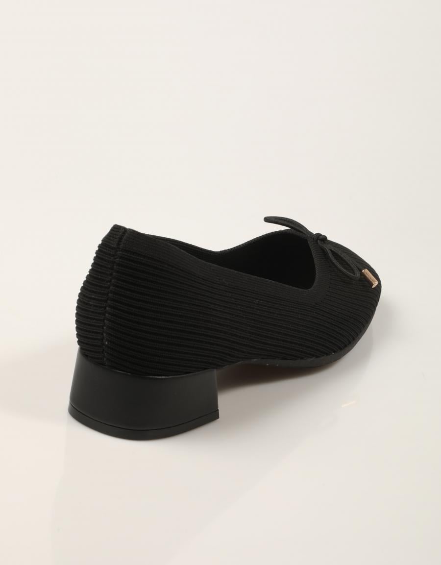 ZAPATOS CARMINA HILTON BAILARINA TACÓN BURGUNDY BLACK en color Burdeos