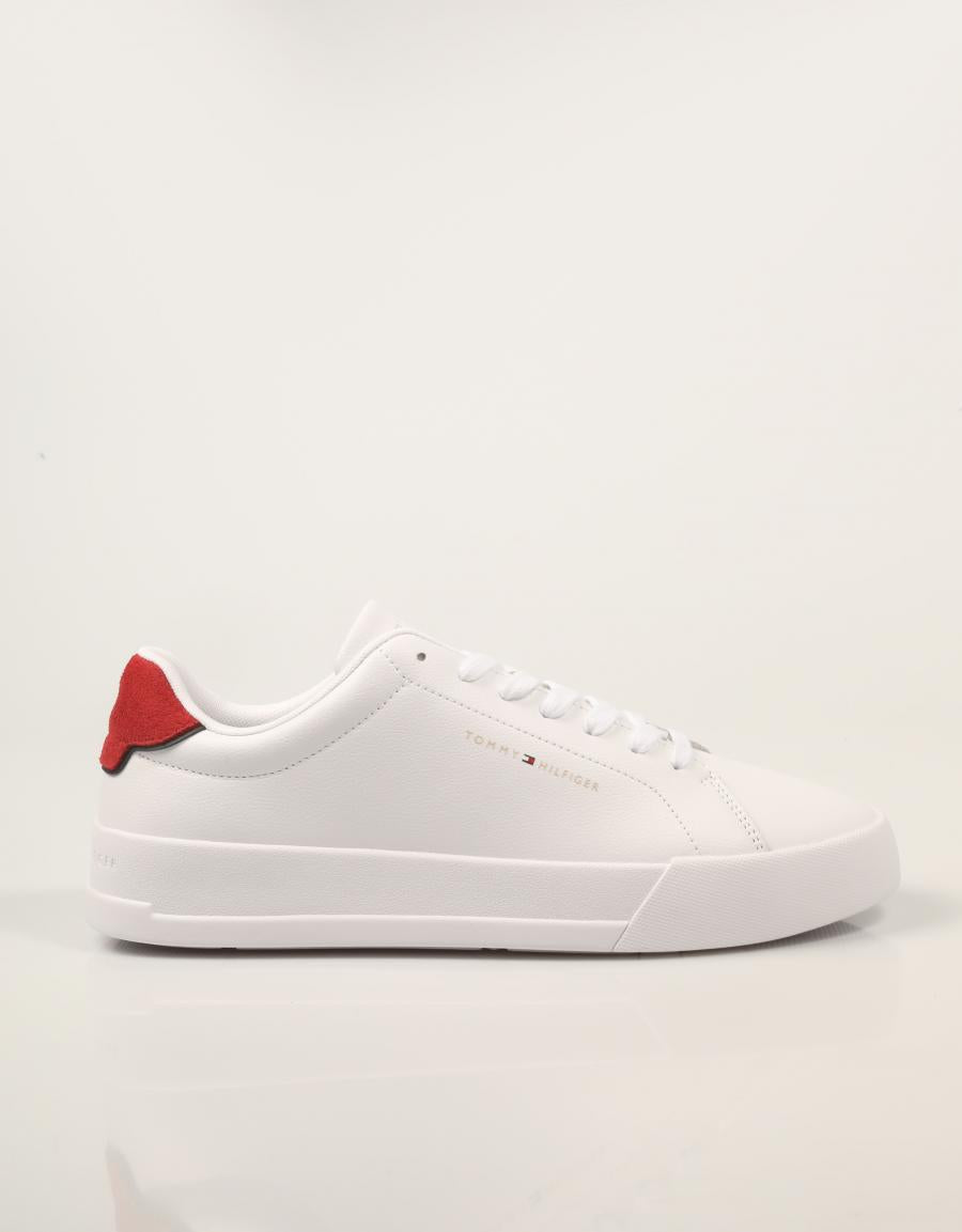 ZAPATILLAS TOMMY HILFIGER COURT WHITE/RED FM0FM05367 en color Blanco
