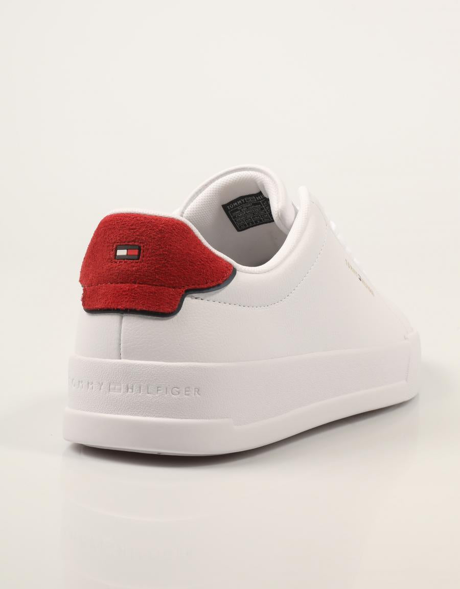 ZAPATILLAS TOMMY HILFIGER COURT WHITE/RED FM0FM05367 en color Blanco