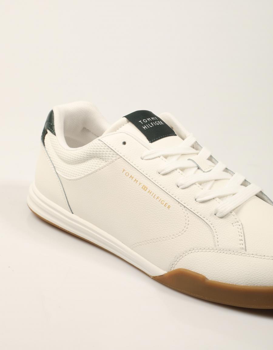 ZAPATILLAS TOMMY HILFIGER LOW PROFILE ECRU FM0FM06097 en color Blanco