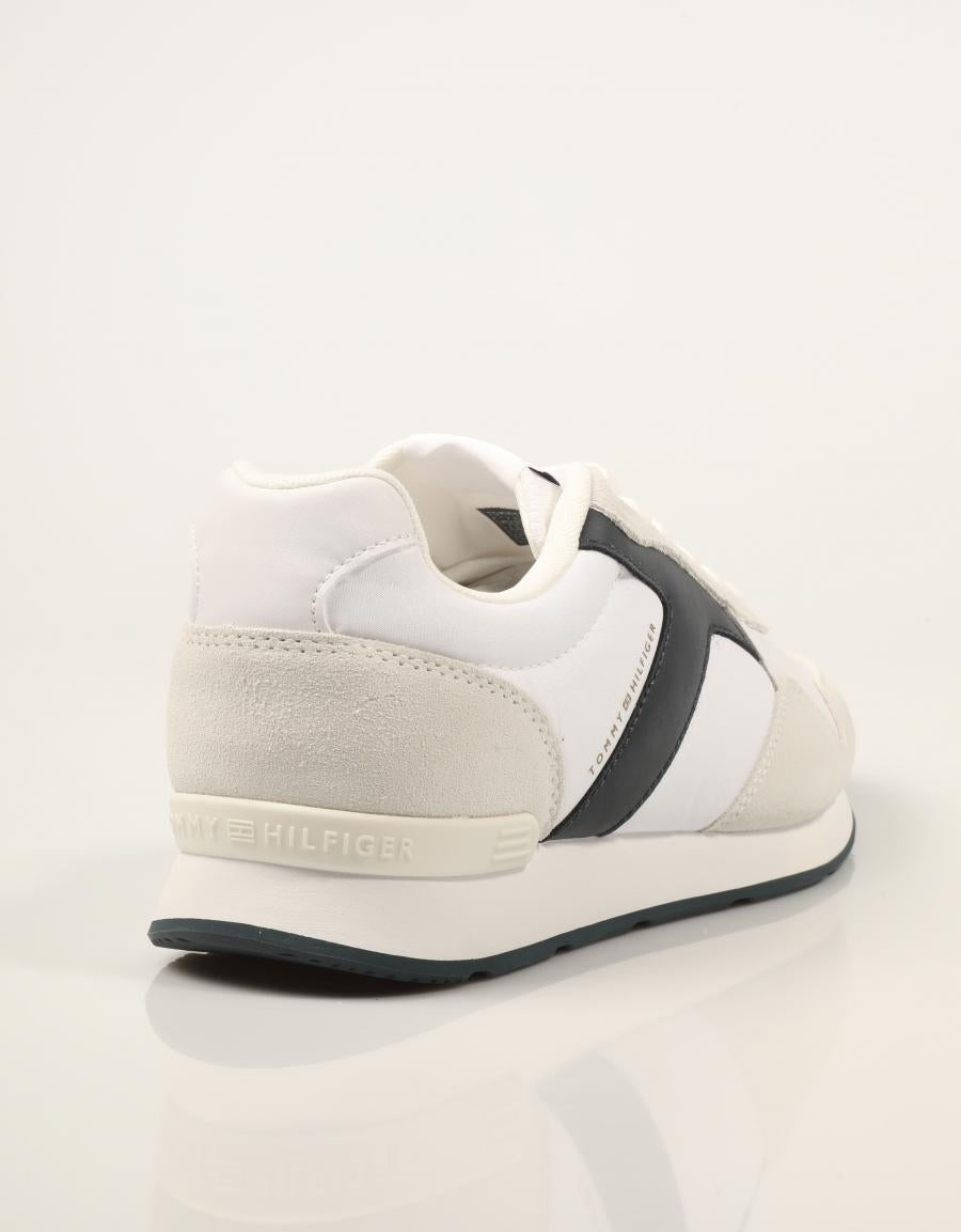 ZAPATILLAS TOMMY HILFIGER RUNNER WHITE FM0FM06111 en color Blanco