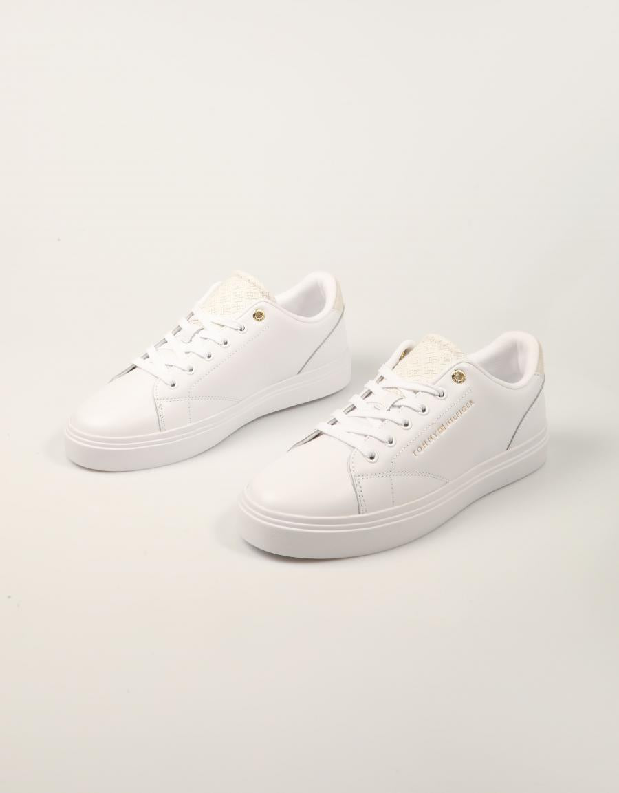 ZAPATILLAS TOMMY HILFIGER CUPSOLE WHITE FW0FW09606 en color Blanco