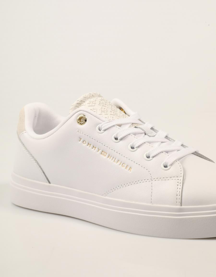ZAPATILLAS TOMMY HILFIGER CUPSOLE WHITE FW0FW09606 en color Blanco