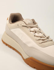 ZAPATILLAS CALVIN KLEIN TOOTHY RUN DK ECRU HM0HM02390 en color Beige