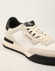 ZAPATILLAS CALVIN KLEIN RUNNER WHITE HM0HM02389 en color Blanco