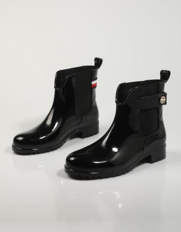 ANKLE BOOTS ANKLE RAINBOOT WITH METAL DETAIL