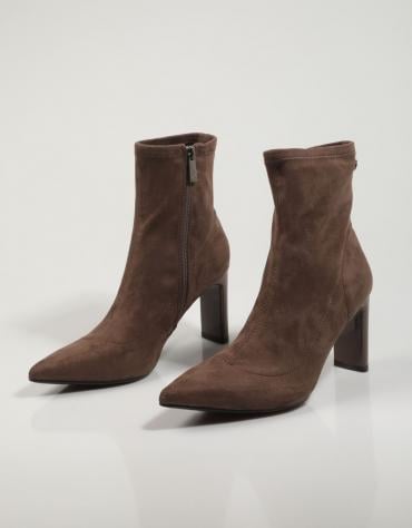 ANKLE BOOTS 140539