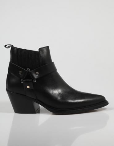 ANKLE BOOTS 2557 17