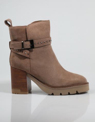 ANKLE BOOTS 2052
