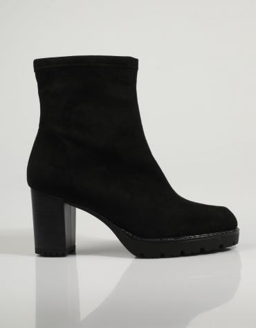 ANKLE BOOTS 77673