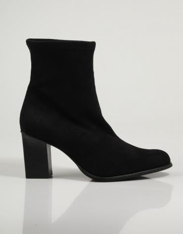 ANKLE BOOTS 770691