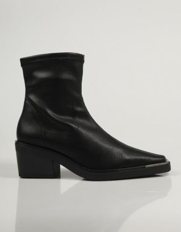 ANKLE BOOTS 77541