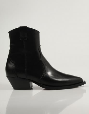 ANKLE BOOTS 2072 17