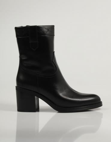 ANKLE BOOTS 2392 17