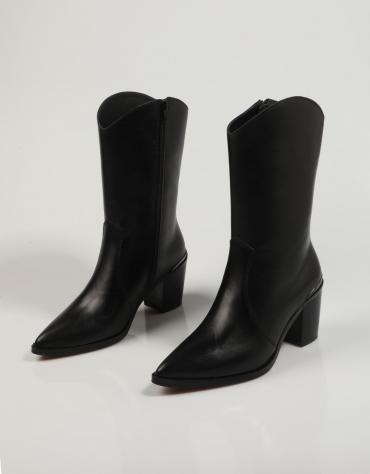 BOOTS 2574 17